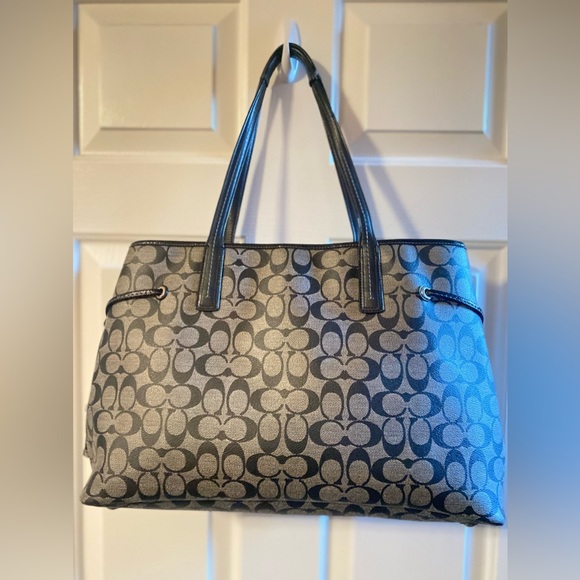 Coach Large Tote - Picture 3 of 3